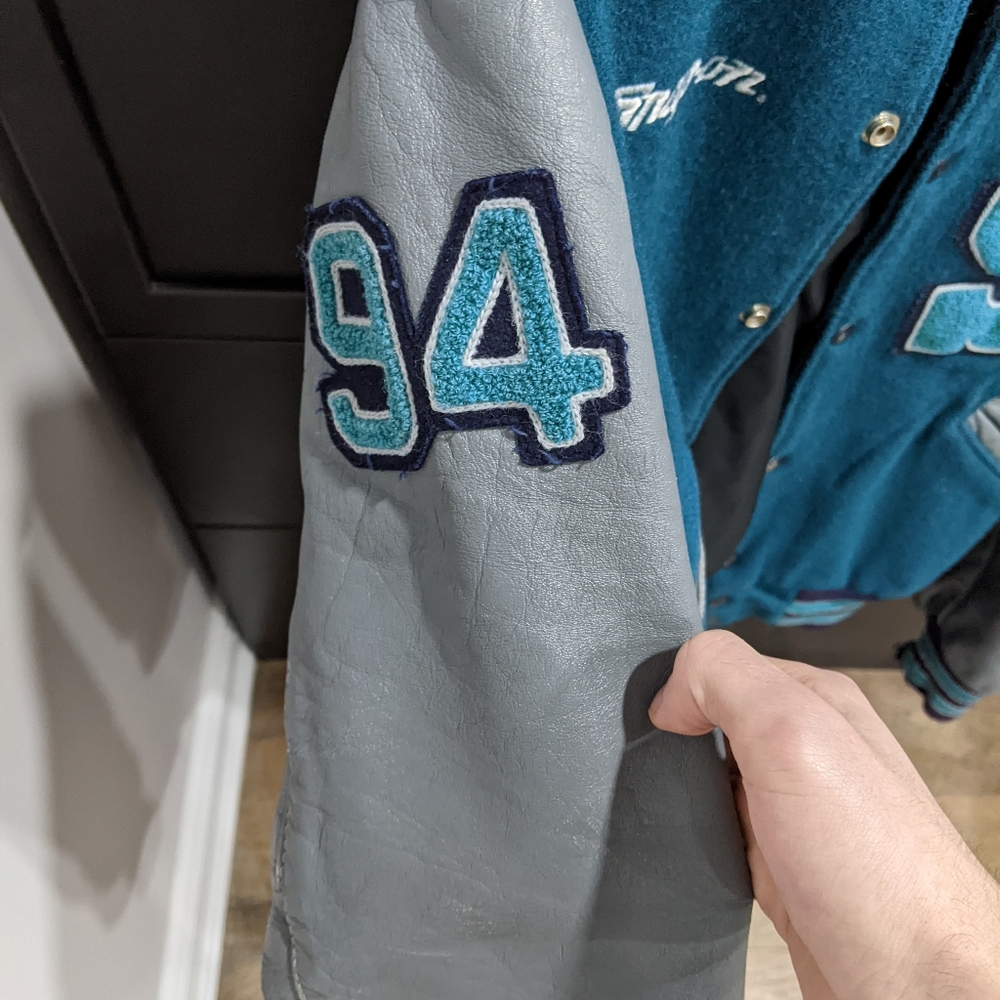 Varsity jacket - Picture 4 of 4